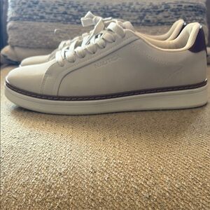 Nautica Off White/Tan  Sneakers Minimalist Design Casual Wear - Size 8